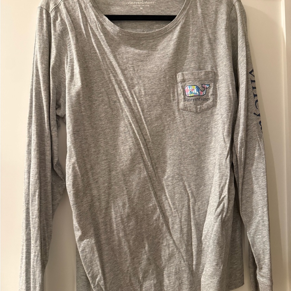 Vineyard Vines Gray Long Sleeve Pocket Tee Like New! Worn once!